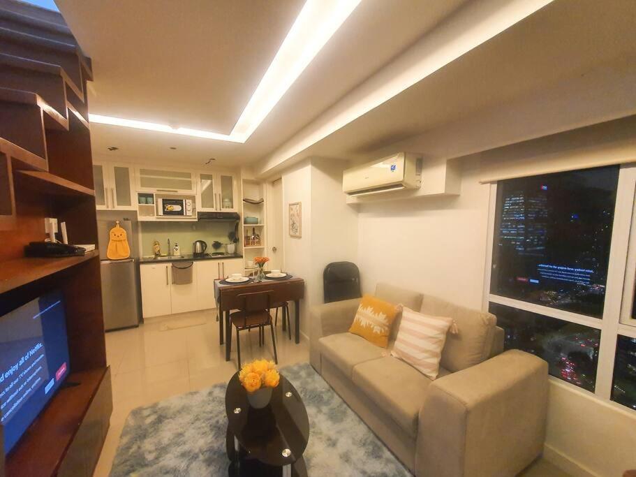 Bgc Taguig Cozy 2 Bedroom Loft, With Stunning Bgc Skyline View! Manila Exterior photo